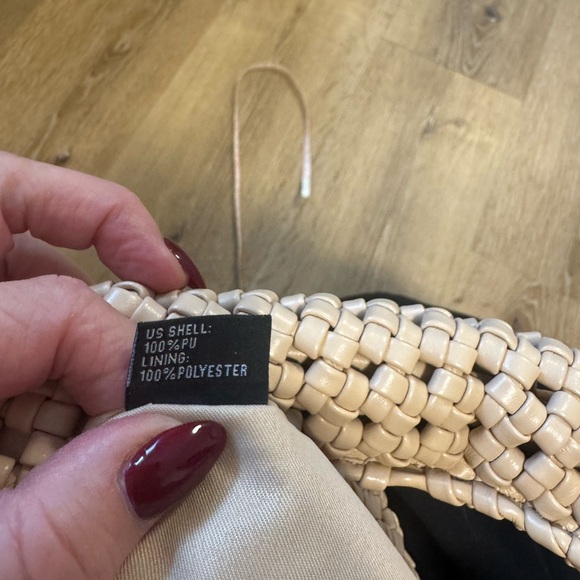 Antik Kraft Cream Woven shoulder Bag - Picture 8 of 9